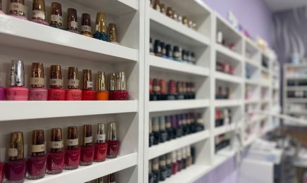 Violette Nails : Institut de beauté à Antibes