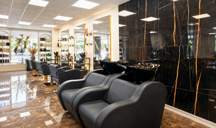 Maison de beauté YM : Manucure à Cannes