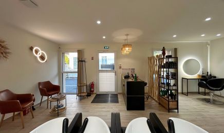 R coiff : Coiffeur à Lhuis