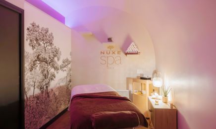SPA Nuxe Hôtel Chateau La Robéyère : Institut de beauté à Embrun