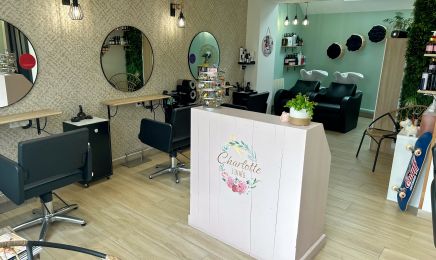Charlotte s’en mêle : Coiffeur à Saint-Georges-du-Bois