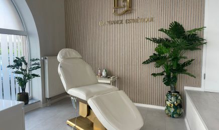 Éllygance Esthétique- Praxis für ästhetische Medizin: Kosmetikstudio in Nürnberg