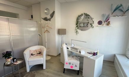 Elas Studio: Kosmetikstudio in Fürstenfeldbruck