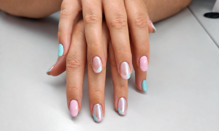 Glossy Nail by Nayeli  : Manucure à Fourquevaux