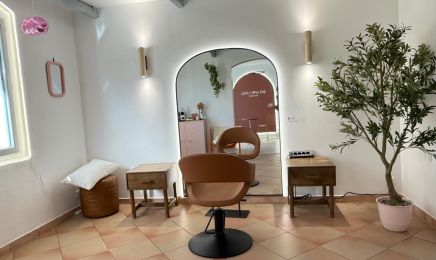Mélanie Laval - Coloriste : Coiffeur à La Fare-les-Oliviers