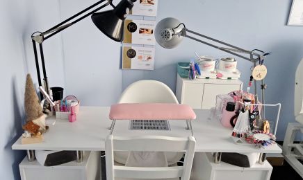 Pedicath and Beauty  : Manucure à Aiseau-Presles