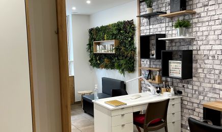 UN CÔTÉ ZEN - Espace de coiffure naturel  : Coiffeur à Dijon
