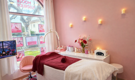 Maison Bloom - écrin de beauté : Manucure à Fréjus