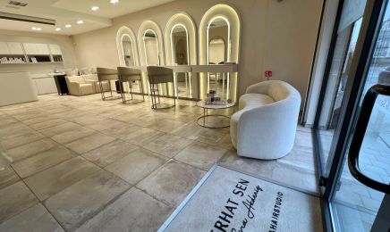 SERHAT SEN - Beauté Féerique by Zeliha : Manucure à Bruxelles