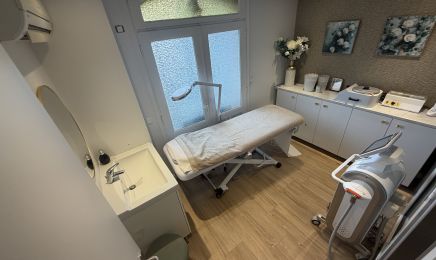 Centre de Beauté Laurie : Manucure à La Roquette-sur-Siagne