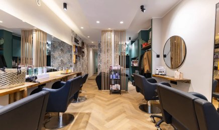 AU 84 - MAITRE ARTISAN COIFFEUR HEAD SPA  : Coiffeur à Paris
