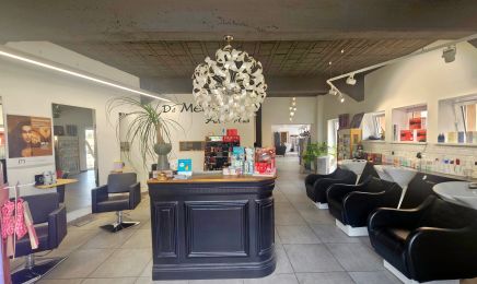 De Mèche Avec Vous : Institut de beauté à Héming