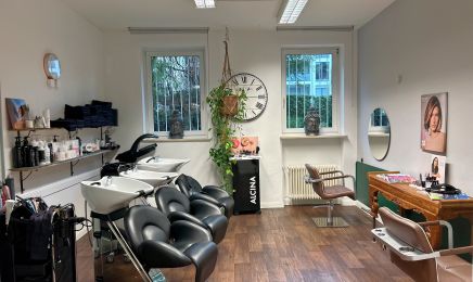 Haarschneiderei Alte Heide: Friseur in München