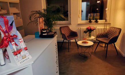 Kosmetikstudio Andrea Klapp: Nagelstudio in Kassel