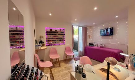 Nanie Beauty : Manucure à Lattes