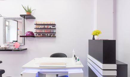 Rose salon de beauté indien : Manucure à Paris