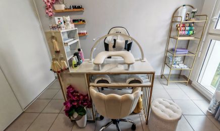 Ongles Bordeaux Fairy Nails Tania Ribezzi : Manucure à Bordeaux