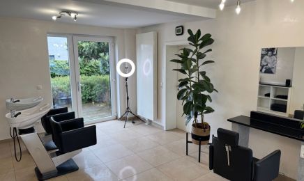 Inh. Cagla Esmerligil Friseur Salon: Friseur in Selfkant