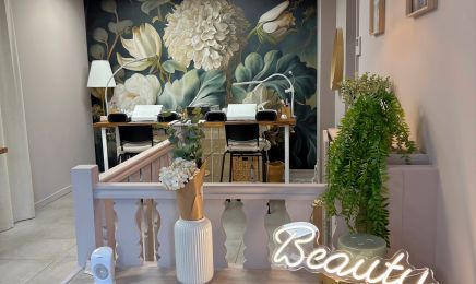 Emaë Nails & Piercing : Manucure à Mérignac