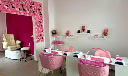Golden Nails Bremerhaven: Kosmetikstudio in Bremerhaven