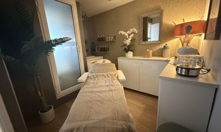 Centre de Beauté Laurie : Manucure à La Roquette-sur-Siagne