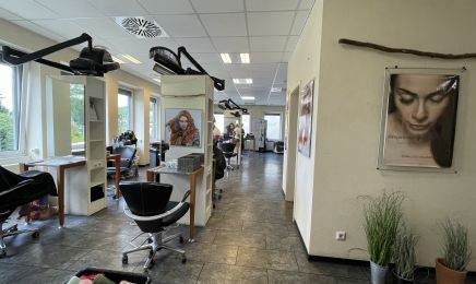 Haar und Trend Rosaria Schäfer: Kosmetikstudio in Marienheide