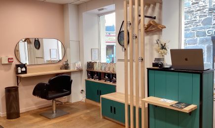 Le Petit Salon By Nelly : Coiffeur à Saint-Paul-en-Jarez