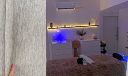 Maison Célia. A : Coiffeur à Bédarrides