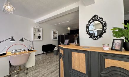 Studio Eyes & Nails  : Institut de beauté à Bourges