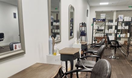 Studio coiffure : Institut de beauté à Villebarou