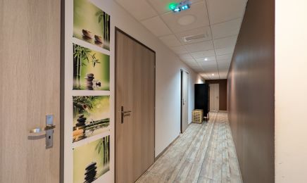 Helia Spa et beauté  : Manucure à Achicourt