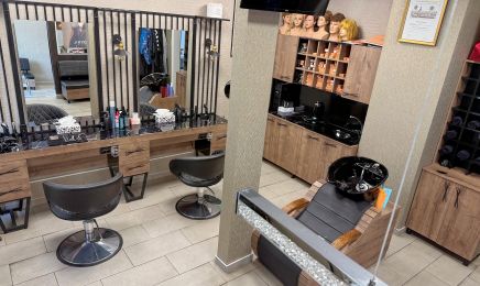 Friseursalon Kama: Friseur in Leipzig