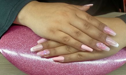 Nails & Beauté  : Manucure à Clermont-Ferrand