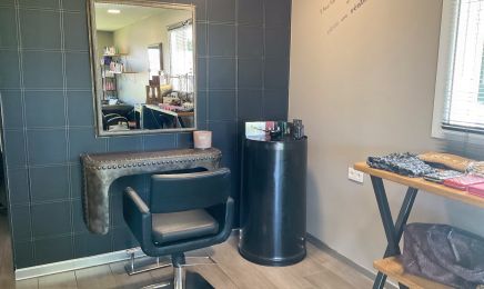 E&T Hair Studio • bot Genoma Ybera • : Coiffeur à Saint-Symphorien-de-Lay