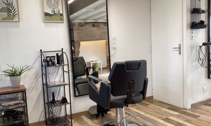 C dans le vent : Coiffeur à Treize-Vents