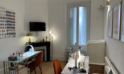 Insolite Paris : Coiffeur à Suresnes