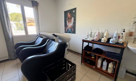 Le Salon By Linda ( anciennement la villa ) : Coiffeur à Gradignan