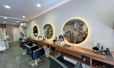 Le p'tit salon arboisien : Coiffeur à Arbois