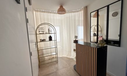 Le studio by Em : Institut de beauté à Blanquefort