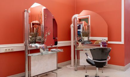 Claus Wrage Friseur: Friseur in Schwerin