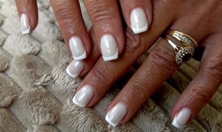 Kali (Détatouage & Soins) : Coiffeur à Limay