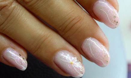 Fearless Glow : Manucure à Cuers