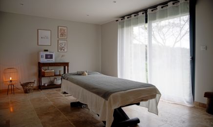 Laëtitia ROUSTAN Maison de Soins : Institut de beauté à Chamaret