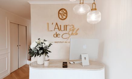 L’aura de Julie Institut privé : Manucure à Cusset