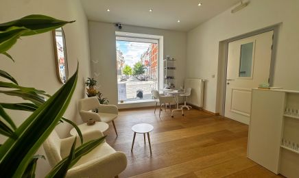 W S B C Esthétique  : Manucure à Ixelles