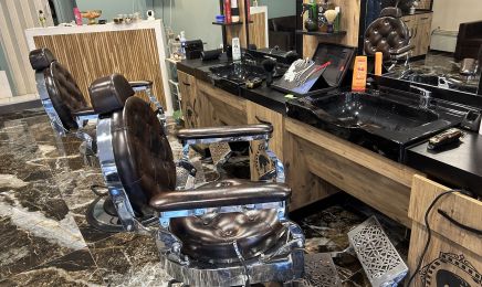 Eymen Akdag Coiffure : Institut de beauté à Marseille