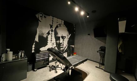 District13 • Bar • Tattoo • Piercing • Friseur: Tattoo-Künstler in Memmingen