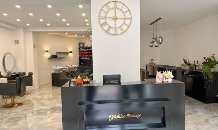 DA Blondtourage: Friseur in Bergheim