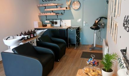 Au Salon de Coiffure : Coiffeur à Grand-Champ