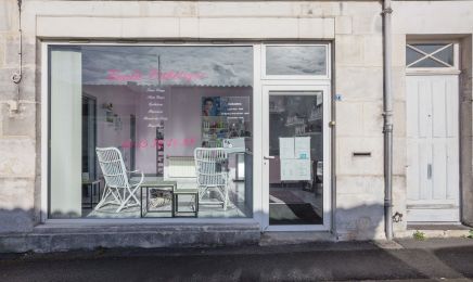 Emilie esthetique  : Manucure à Cognac